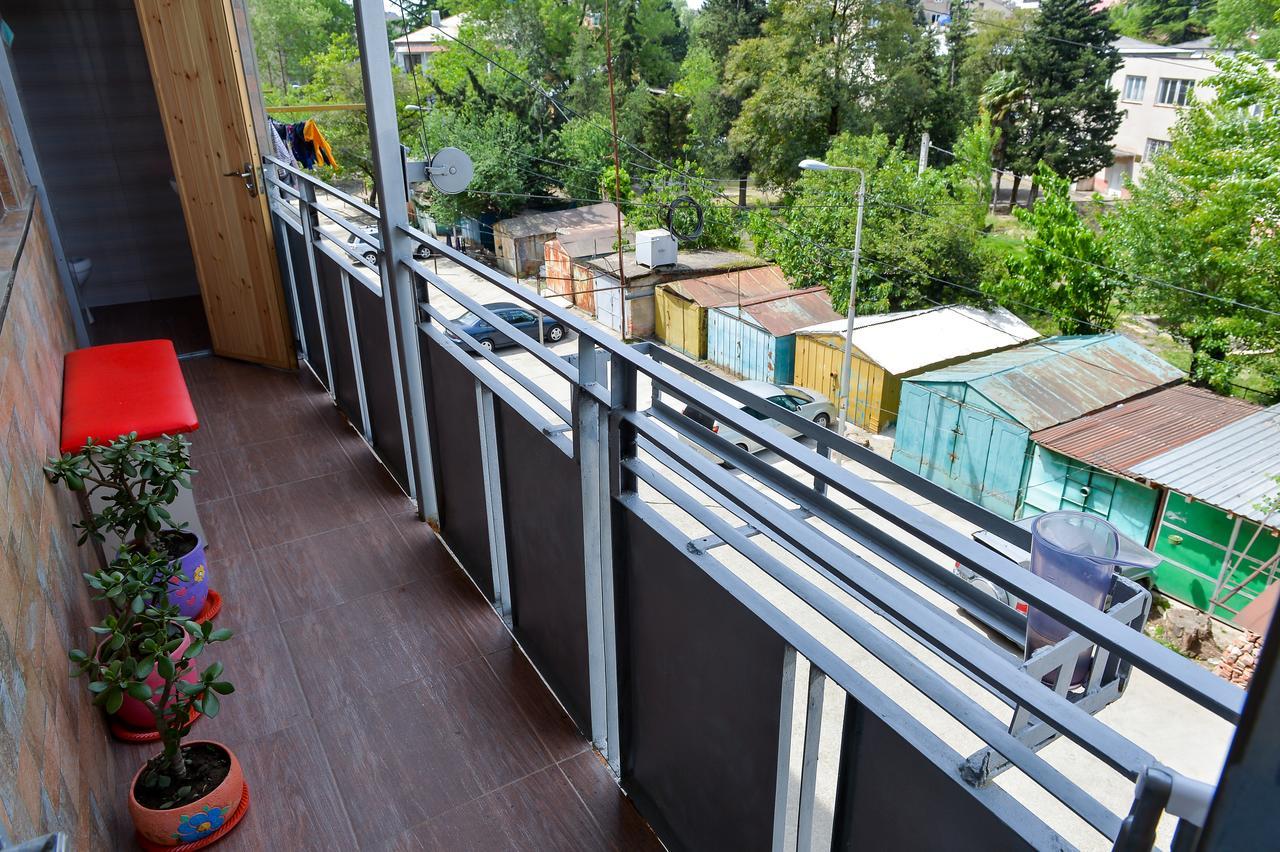 Apartment On Rustaveli Avenue Kutaisi Exterior photo
