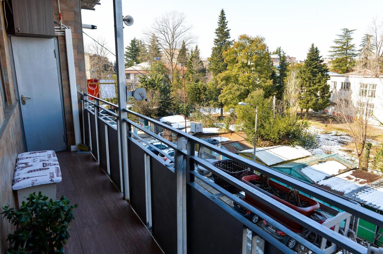 Apartment On Rustaveli Avenue Kutaisi Exterior photo